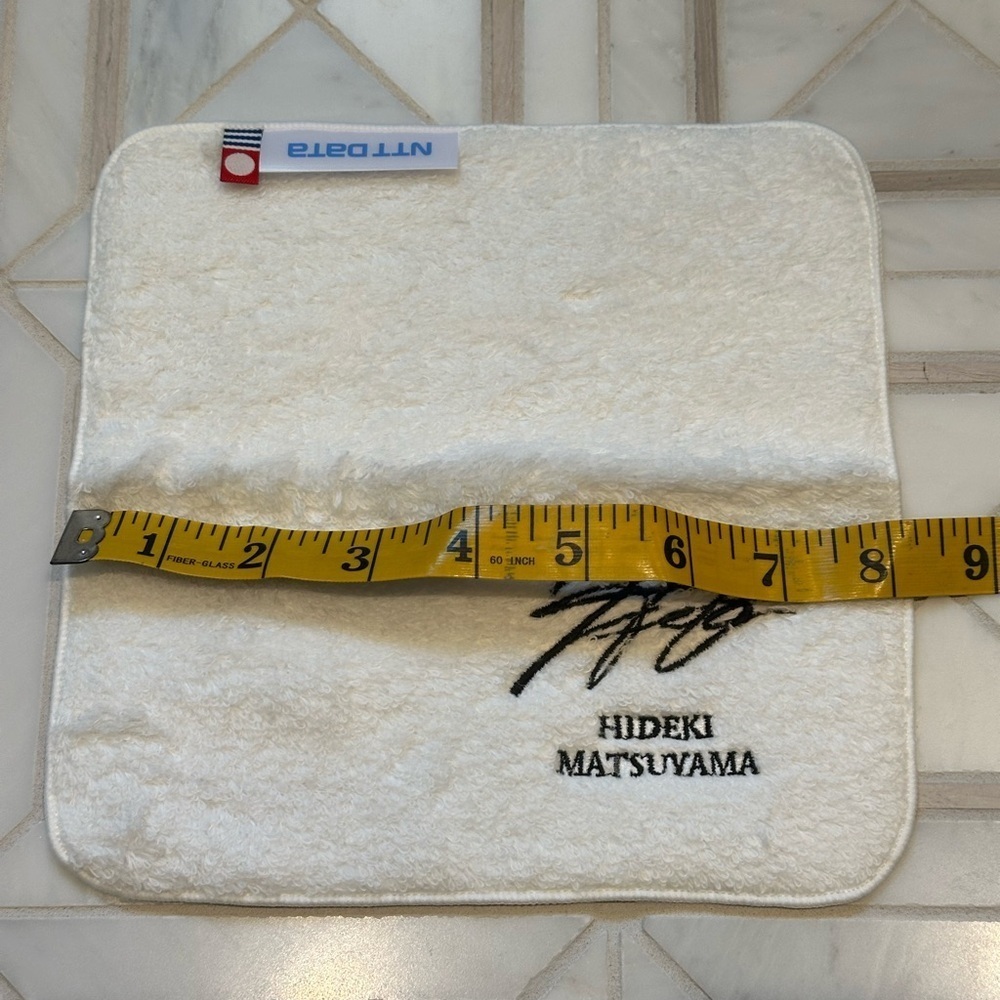 Hideki Matsuyama's Embroidered Signature White Golf Towel New - Picture 5 of 6
